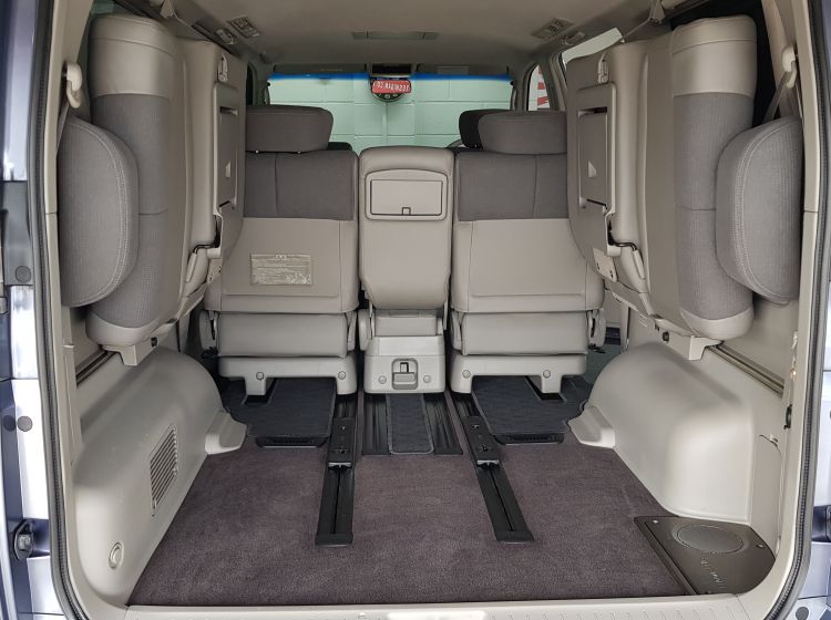 now sold thanks!!!!Nissan Elgrand 3.5 automatic 8 seater blue MPV day van fresh import -32k miles fresh import -6 months warranty-px poss -elec curtains quote 107