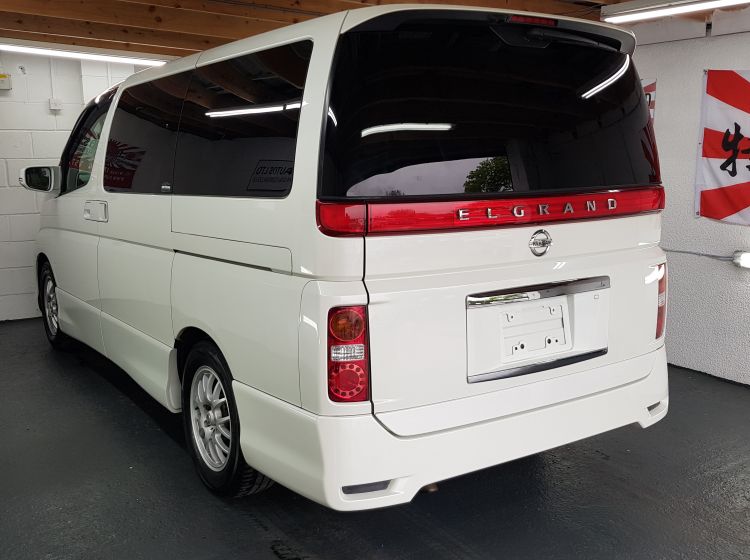 now sold thanks!!!!!!Nissan Elgrand 2.5 automatic 8 seater white MPV day van only 46k miles 05 fresh import in stock-px poss 6 month warranty- quote 111
