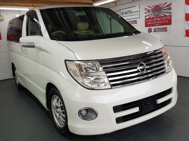 now sold thanks!!!!!!Nissan Elgrand 2.5 automatic 8 seater white MPV day van only 46k miles 05 fresh import in stock-px poss 6 month warranty- quote 111