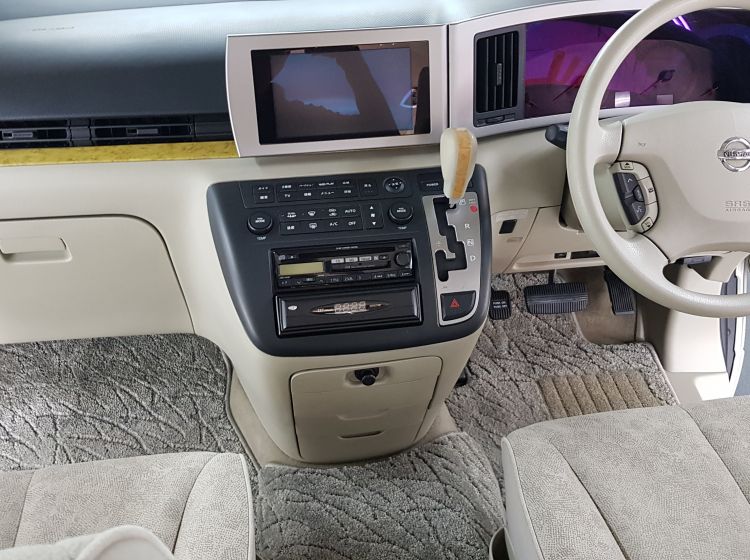 now sold thanks!!!!!!issan Elgrand 3.5 automatic 8 seater biege MPV day van only 40k miles 2004	in stock rear electric curtains -quote 119