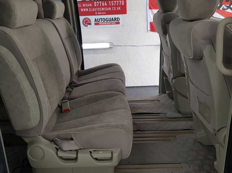 now sold thanks!!!!Nissan Elgrand e51 3.5 automatic 8 seater beige MPV day van Clock reads 12000 km actual 68000 km-please quote 126