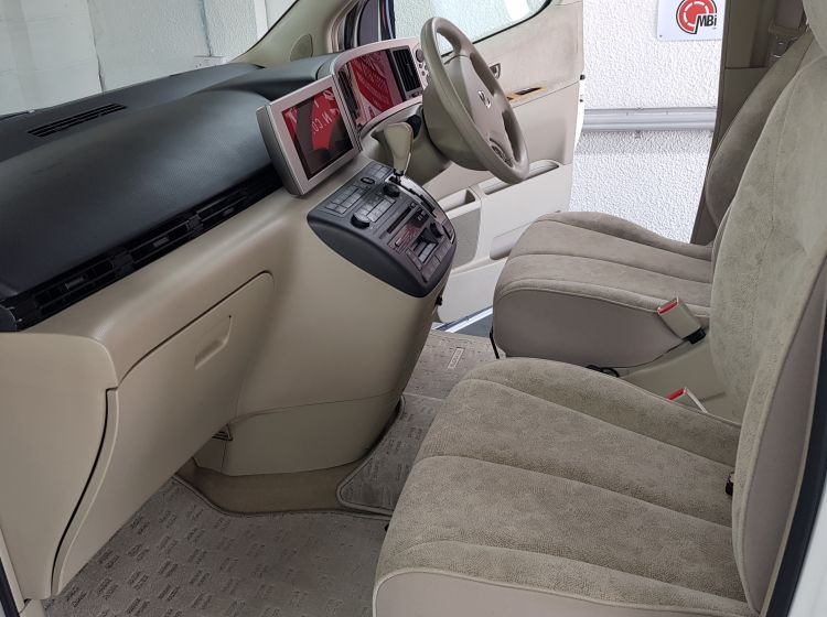 nowsold thanks!!!!!Nissan Elgrand e51 3.5 automatic 8 seater white japanese import only 29k miles in stock-ready to go-please quote 146