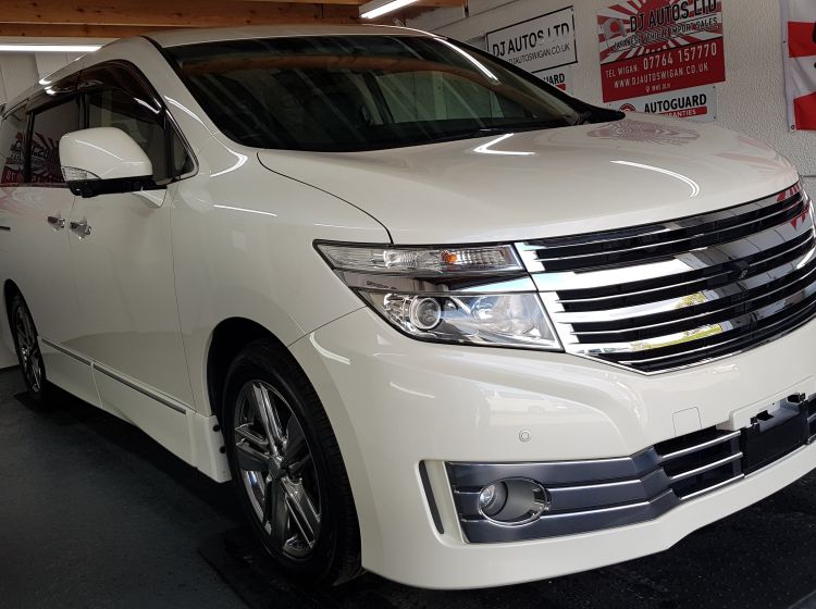 now sold thanks!!!!!Nissan Elgrand E52 rider sunroof japanese import 3.5cc auto 7 seater 2010 in stock- leather seats,please quote 157