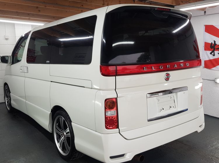 now sold thanks!!!!!Nissan Elgrand e51 2.5 automatic 8 seater white japanese import day van 07 in stock-grade 4- please quote 160
