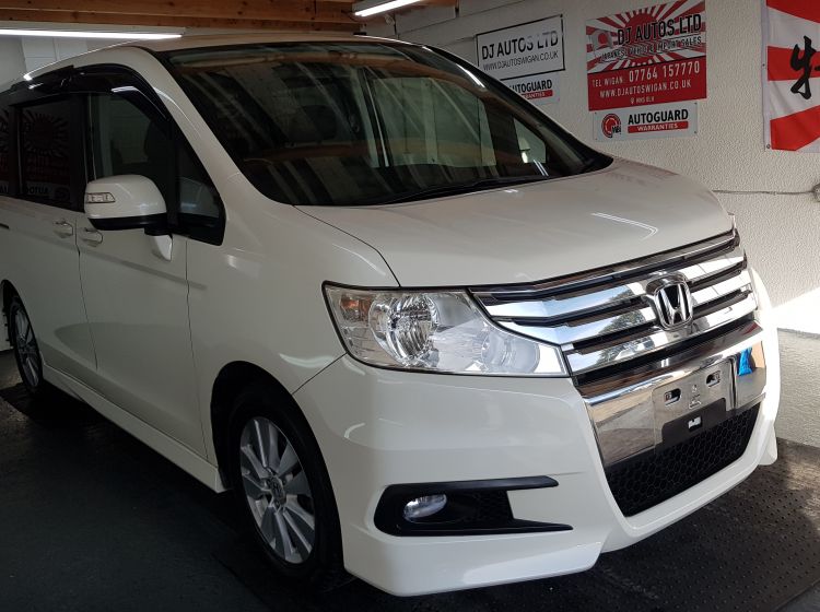 deposit recieved thanks!!!!161-Honda stepwagon spada 2.0 in white automatic 8 seater mpv fresh japanese  import in excellent condition px poss 6 months warranty quote 161