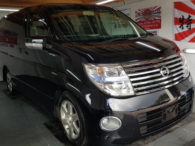 now sold thanks!!!!Nissan Elgrand 2.5 automatic 8 seater black MPV day van japanese fresh import 06 	ready to go-only 42k miles-please quote 163 Pictures