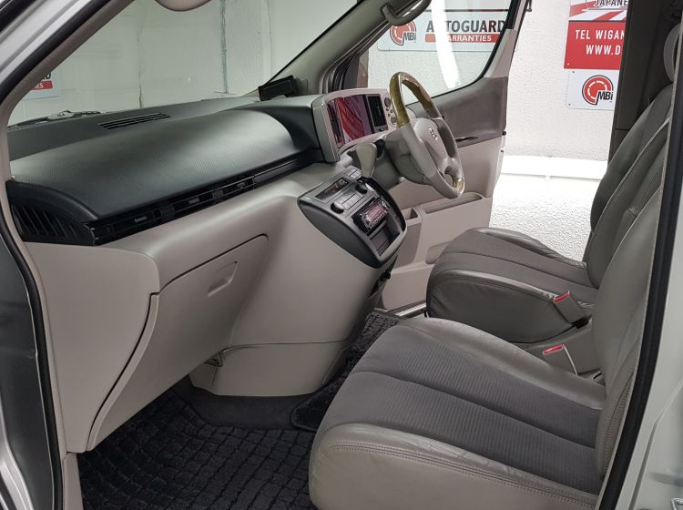 now sold thanks!!!!!!!189-Nissan Elgrand 3.5 automatic 8 seater silver 4wd switchable 2wd in stock excellent condition-please quote 189