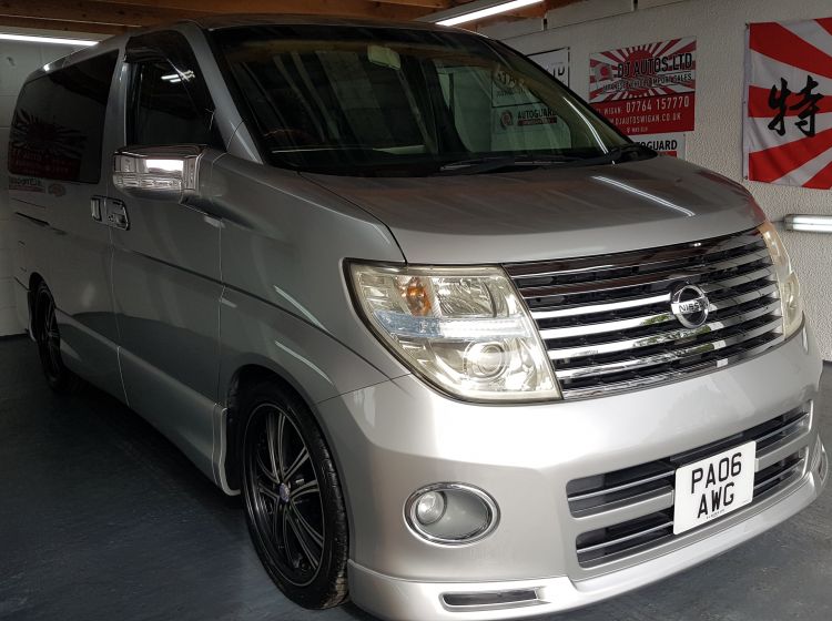 now sold thanks!!!!!!198  nissan elgrand e51 s2 in silver 2.5 automatic 8 seater fresh japanese import only 66k miles warranted-2006-please quote 198