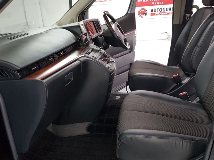 now sold thanks!!!!!!!206-Nissan Elgrand 2.5 automatic 8 seater black fresh japanese import  2007 -powder coated alloys-please quote 206