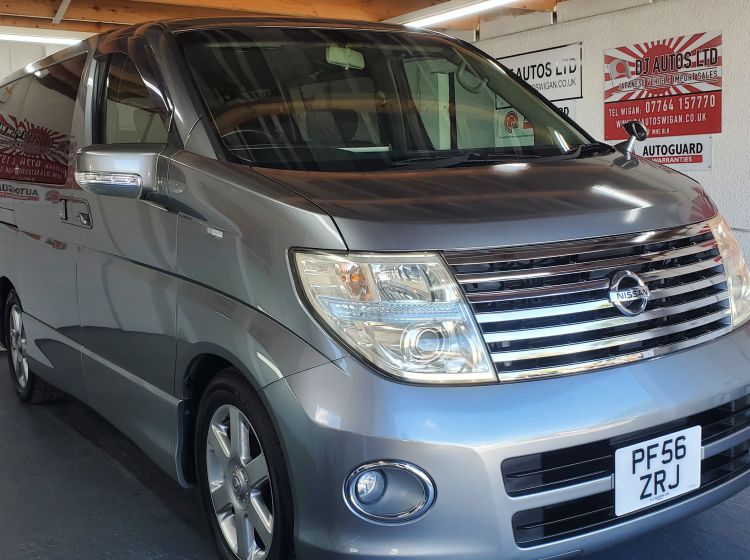 sold thanks !!!!!!215-Nissan Elgrand e51 2.5 automatic in grey 8 seater fresh japanese import 2007 px and finance poss-6 months warranty-please quote 215