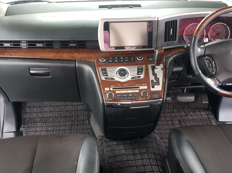 now sold thanks!!!!!!!223-Nissan Elgrand e51 2.5 automatic 8 seater black fresh japanese import 2007 -px finance poss 6 months warranty- please quote 223
