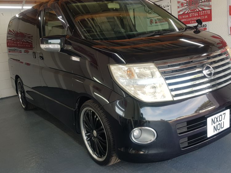 now sold thanks!!!!!!231-Nissan elgrand e51 black 3.5cc 8 leather seater fresh japanese import 2007 px and finance poss -6 months warranty- quote 231