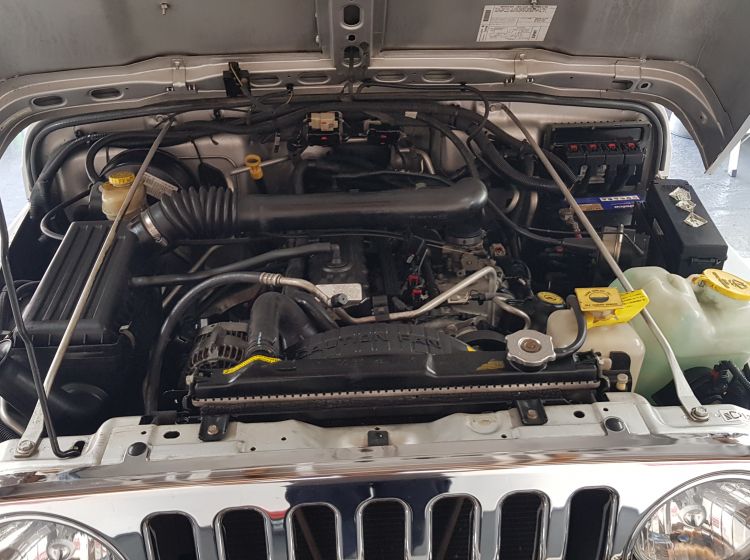 now sold thanks!!!!!235-Jeep Wrangler 4.0 auto silver fresh japanese import rust free in stock 2006 	px poss-6 months warranty-please quote 235
