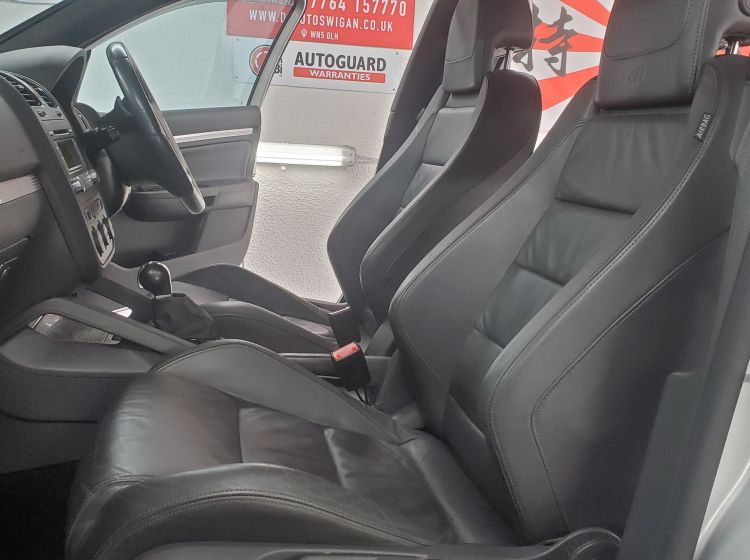 sold thanks!!!!!!!!272-Volkswagen Golf R32-3.2 V6 4Motion DSG in silver  fresh japanese import 2007 4.5 grade px  poss-excellent orignal condition- please quote 272