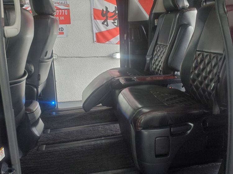 sold reserved deposit recieved!!!!!!298-Toyota vellfire 2.4 petrol automatic alloy wheels new tyres 7 seater fresh japanese import 2008 excellent condition	px finance poss-6 months warranty -please quote 298