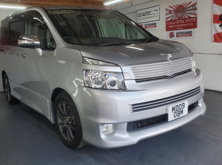 sold reserved deposit payed!!!!!!!!303-Toyota voxy/noah 2.0 petrol automatic in silver 8 seater fresh japanese import 4.5 grade bimta mileage certificate only 36k miles excellent condition 2009 px and finance poss-6 months warranty- please quote 303