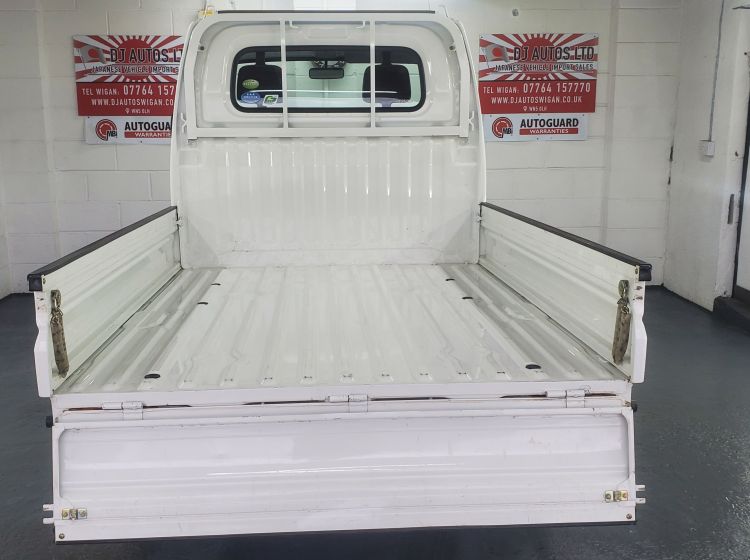 sold deposit recieved!!!!!!!!!317-Mitsubishi minicab pickup 4wd fresh japanese import only 3k miles 06 -no rust or corrosion-please quote 317