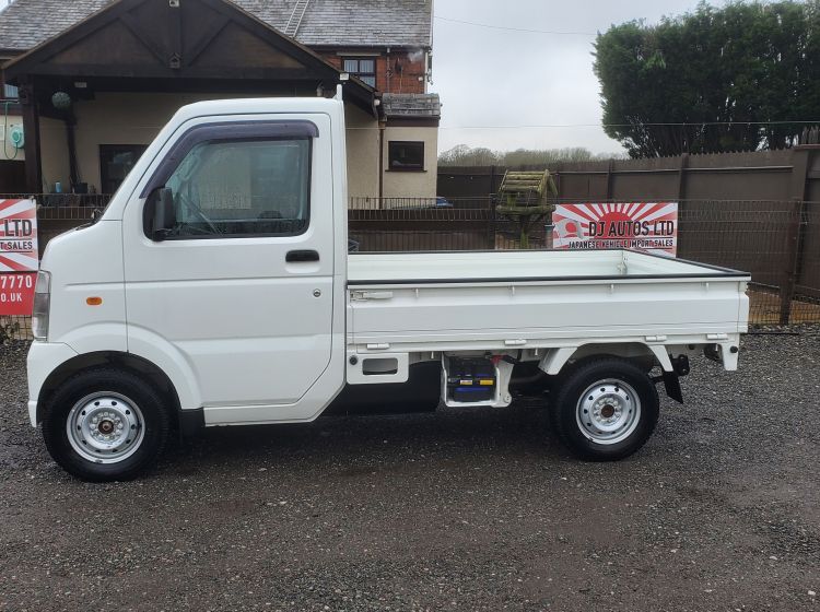 sold deposit recieved!!!!!!!!!317-Mitsubishi minicab pickup 4wd fresh japanese import only 3k miles 06 -no rust or corrosion-please quote 317