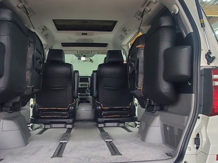 sold deposit recieved!!!!!!!!!327-Toyota Alphard 2.4 white petrol automatic 7 seater sunroofs fresh japanese import 06 	px poss -6 months warranty-please quote 327