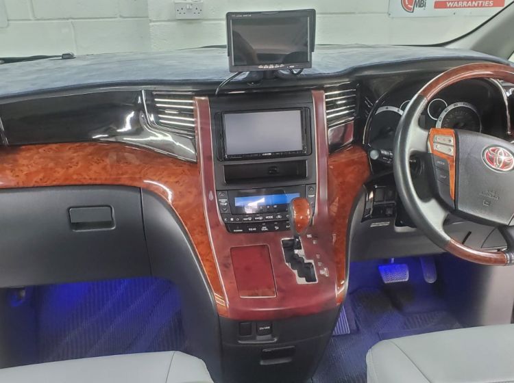 sold deposit recieved!!!!!!!330-Toyota vellfire 2.4 automatic japanese import only 57k miles twin sunroofs/cameras etc 2009 	px poss-6 months nationwide warranty-please quote 330