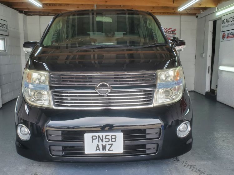 sold thanks!!!!!!341-Nissan Elgrand 2.5 automatic 8 seater black leather seats fresh japanese import 09 	px poss-6 months warranty-please quote 341