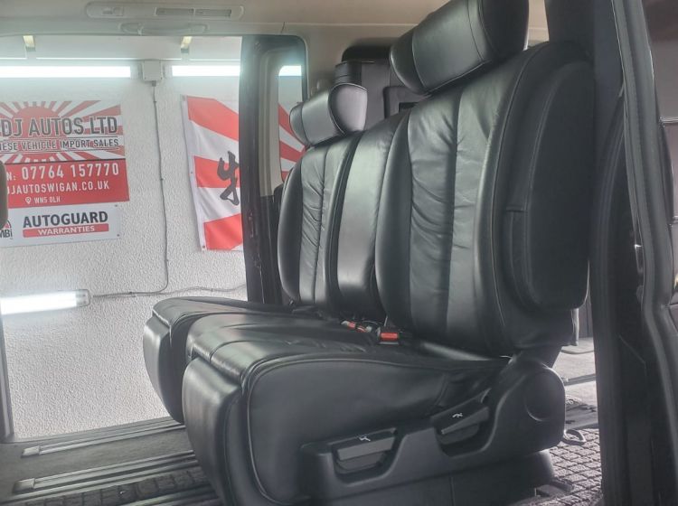 sold thanks!!!!!!341-Nissan Elgrand 2.5 automatic 8 seater black leather seats fresh japanese import 09 	px poss-6 months warranty-please quote 341