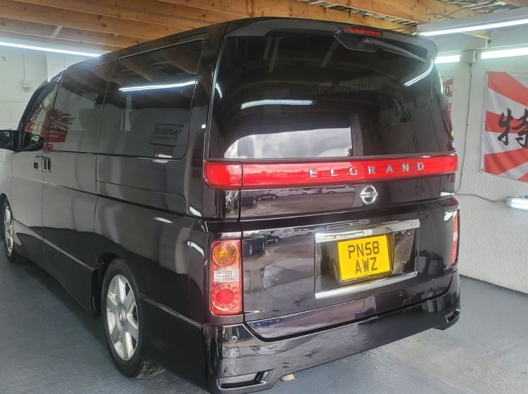sold thanks!!!!!!341-Nissan Elgrand 2.5 automatic 8 seater black leather seats fresh japanese import 09 	px poss-6 months warranty-please quote 341