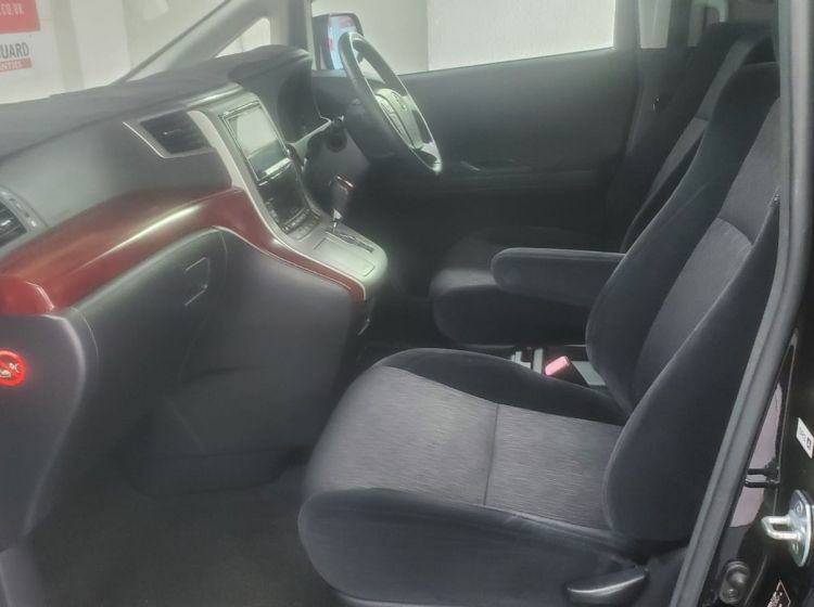 345-Toyota Alphard 2.4 black automatic 8 seater fresh japanese import twin sunroofs 2010 excellent condition-58k miles-please quote 345