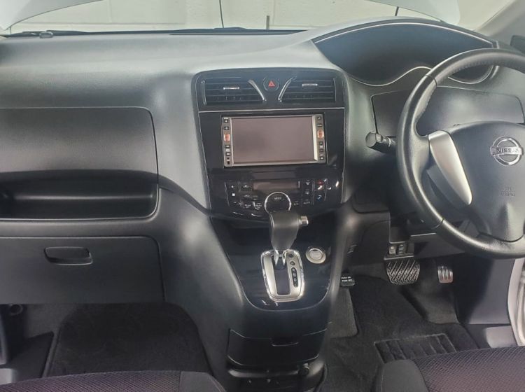sold thanks!!!!!!!!!!350-Nissan serena 2.0 automatic 8 seater fresh japanese import only 32k miles 2011 px poss- 6 months nationwide warranty-please quote 350