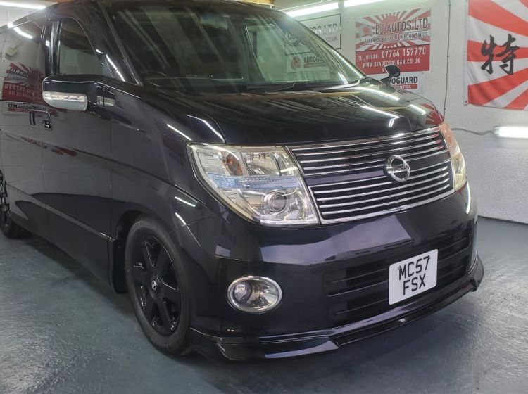 now sold thanks!!!!!!352-nissan Elgrand e51 2.5 automatic 8 seater black fresh japanese import 42k miles 2008 in excellent condition with  6 months nationwide warranty-finance px poss-please quote 352