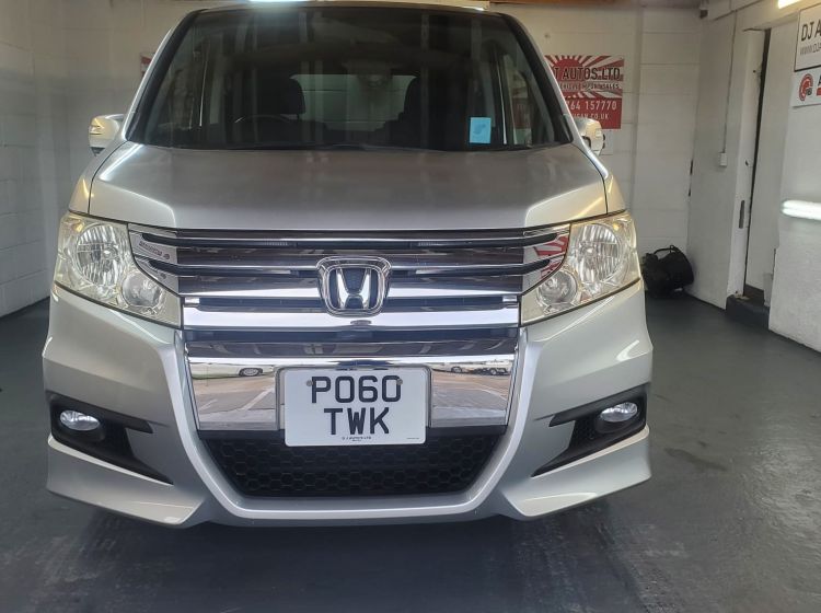now sold thanks!!!!!!!355-Honda stepwagon spada 2.0 automatic 8 seater fresh japanese import in silver-excellent condition-6 months warranty-please quote 355