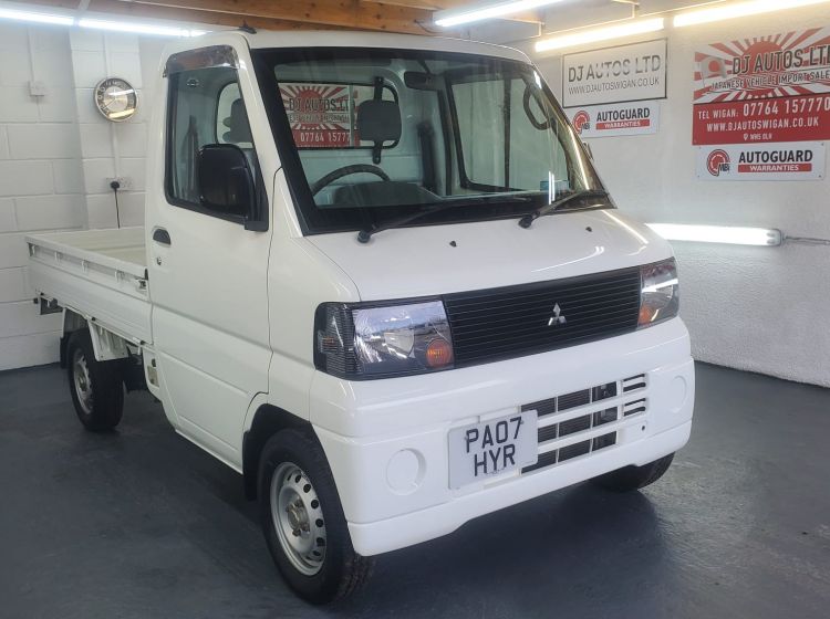 sold thanks!!!!357-Mitsubishi minicab pickup 650cc 4wd fresh japanese import only 18k miles 07-japanese grade 4 vehicle-no corrosion or rust-please quote 357 to reserve me