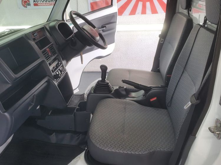 now sold thanks!!!!!!!362-Mitsubishi minicab pickup 650cc 4wd fresh japanese import only 14k miles 2014 -4wd with diff lock+2h 4h 4l -7 jap services -quote 362 to reserve me