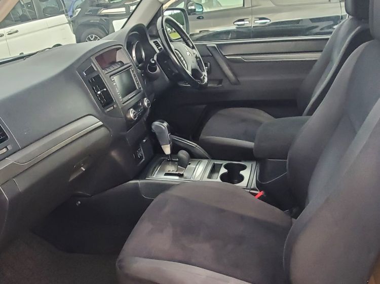 sold thanks!!!!!!!!!!!!364-mitsubishi pajero 3.8 v6 4wd automatic 3 door in silver fresh japanese import -japan grade 4 vehicle more info soon -please quote 364 to reserve me