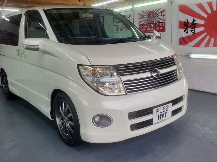 now sold thanks!!!!!365-Nissan Elgrand e51 2.5 automatic 8 leather seater white fresh japanese import 2010 -4 new tyres fitted 6 months warranty-please quote 365 to reserve me