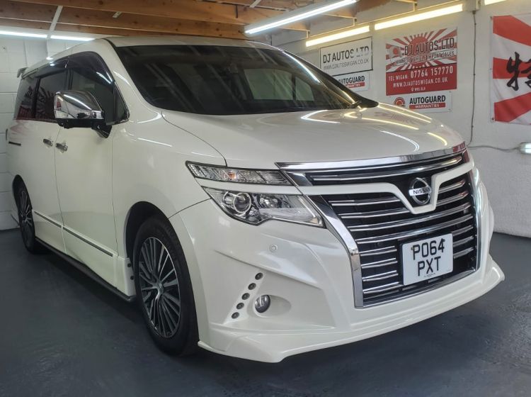 sold deposit payed !!!!!!369-Nissan Elgrand e52 3.5cc automatic 8 seater fresh japanese import 60k 2014 in excellent condition-japanese grade 4 vehicle-please quote 369 to reserve me