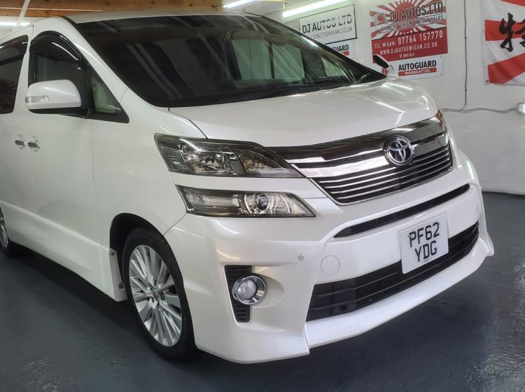 sold thanks!!!!!!!!!370-Toyota vellfire lounge 2.4 automatic 7 seats fresh japanese import 2012 -japanese grade 4 -rear lounge seats please quote 370