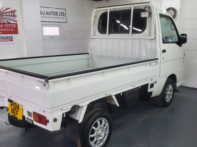 sold thanks!!!!!!!! 374-Daihatsu hi jet mini pickup 4wd 650cc fresh japanese import only 13k miles -japanese grade 4-no rust or corrosion-px poss- please quote 374 to reserve me