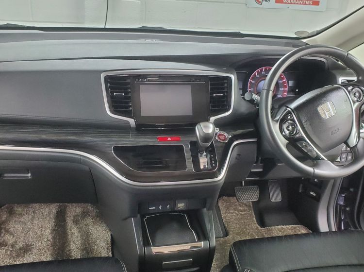396-Honda Odyssey absolute 2.4 auto 8 seats japanese import only 41k miles 2014 in excellent condition 6 month warranty- 4.5 high grade please quote 396 to reserve me