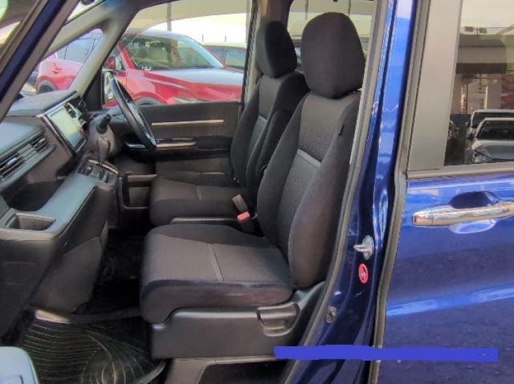 sold thanks !!!!!424-Honda stepwagon spada rp3 1.5 turbo auto blue japanese import 8 seats 2015  -please quote 424 to reserve me