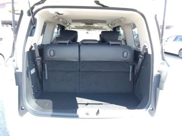 434-Nissan Elgrand e52 3.5cc auto 7 leather seater japanese import 2013 	due in september -please quote 434