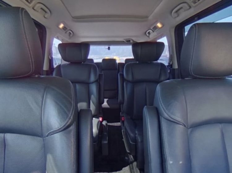 434-Nissan Elgrand e52 3.5cc auto 7 leather seater japanese import 2013 	due in september -please quote 434