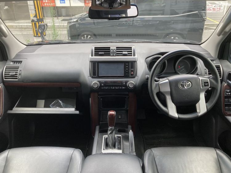 442-Toyota Land Cruiser prado 2.8 diesel automatic japanese import 7 leather seater 2016-rust free-due in october please quote 442