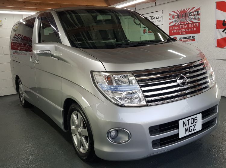 now sold thanks!!!!!Nissan Elgrand 2.5 automatic 8 seater silver MPV corrosion free japanese import in stock 2 x elec doors /dvd player quote 88