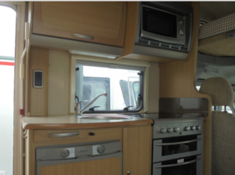 now sold thanks!!!!!!!BESSACARR E495 mototohome 6 BERTH 6 SEATBELT u shape lounge 2008 	px welcome extras solar panel/towbar/bike rack