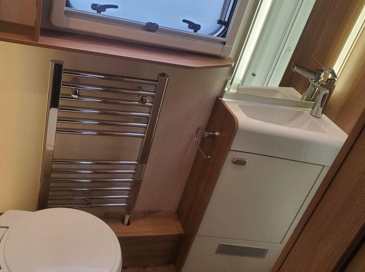 SWIFT BESSACARR 584 BLACK EDITION MOTORHOME 4 berth bed 2019- 1 owner only 15k miles excellent condition inside and out	plus extras -px and finance possible- 12 months warranty