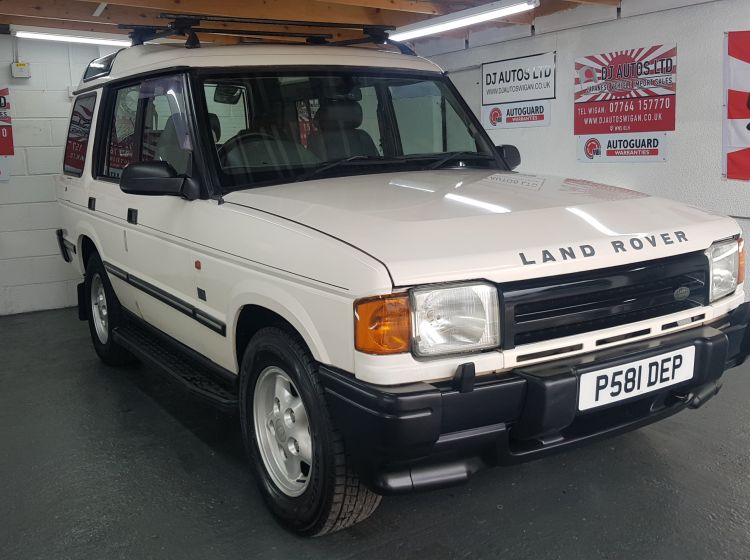 now sold thanks!!!!!!!!Land Rover Discovery white 3.9 V8i auto japanese import collectors corrosion free 1998 excellent alround condition must be seen twin sunroofs