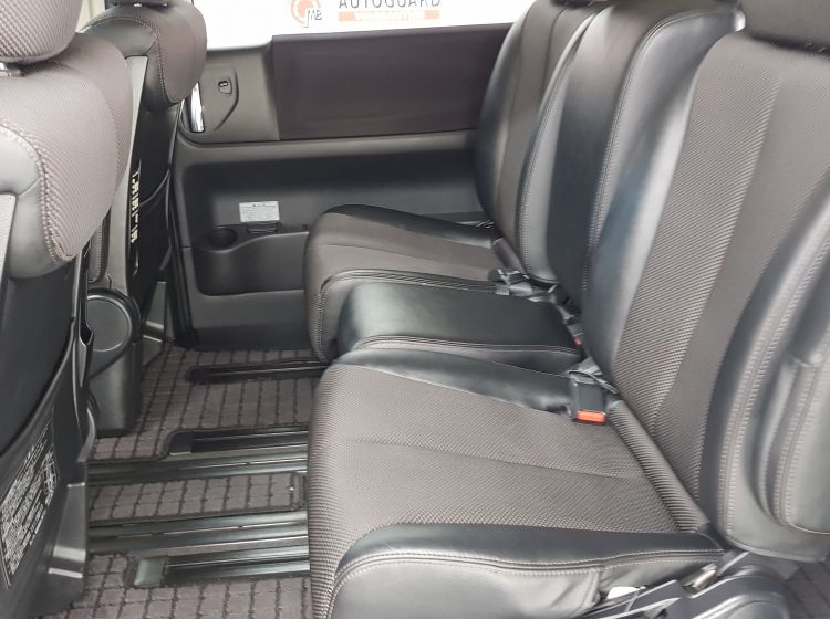 now sold thanks!!!!!!Nissan Elgrand 2.5 automatic 8 seater silver jap import only 48k miles in stock excellent condition px and finance 6 months warranty