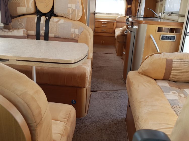 now sold thanks!!!!!!!!!swift kontiki 649 motorhome 3.0 diesel 4 berth 4 seatbelts u shape lounge extra 2 lap belts fitted tag axle 2010 extras u shape lounge*solar panels*unused privacy room*towba