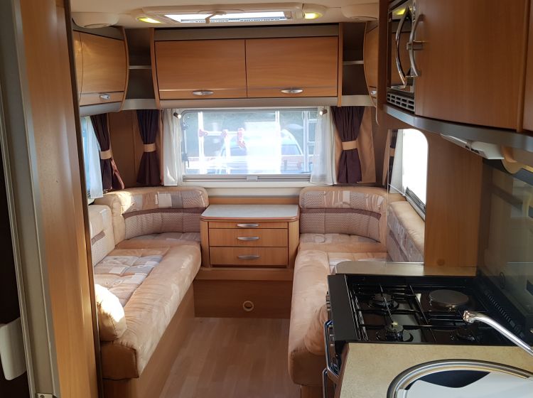 now sold thanks!!!!!!!!!swift kontiki 649 motorhome 3.0 diesel 4 berth 4 seatbelts u shape lounge extra 2 lap belts fitted tag axle 2010 extras u shape lounge*solar panels*unused privacy room*towba